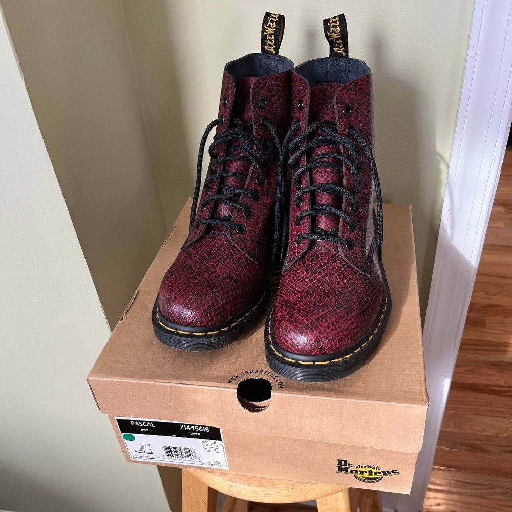 Dr. Marten Pascal Boots Size 10